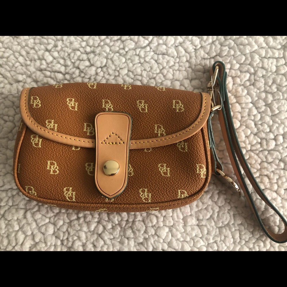 Dooney & Bourke Tan Wristlet